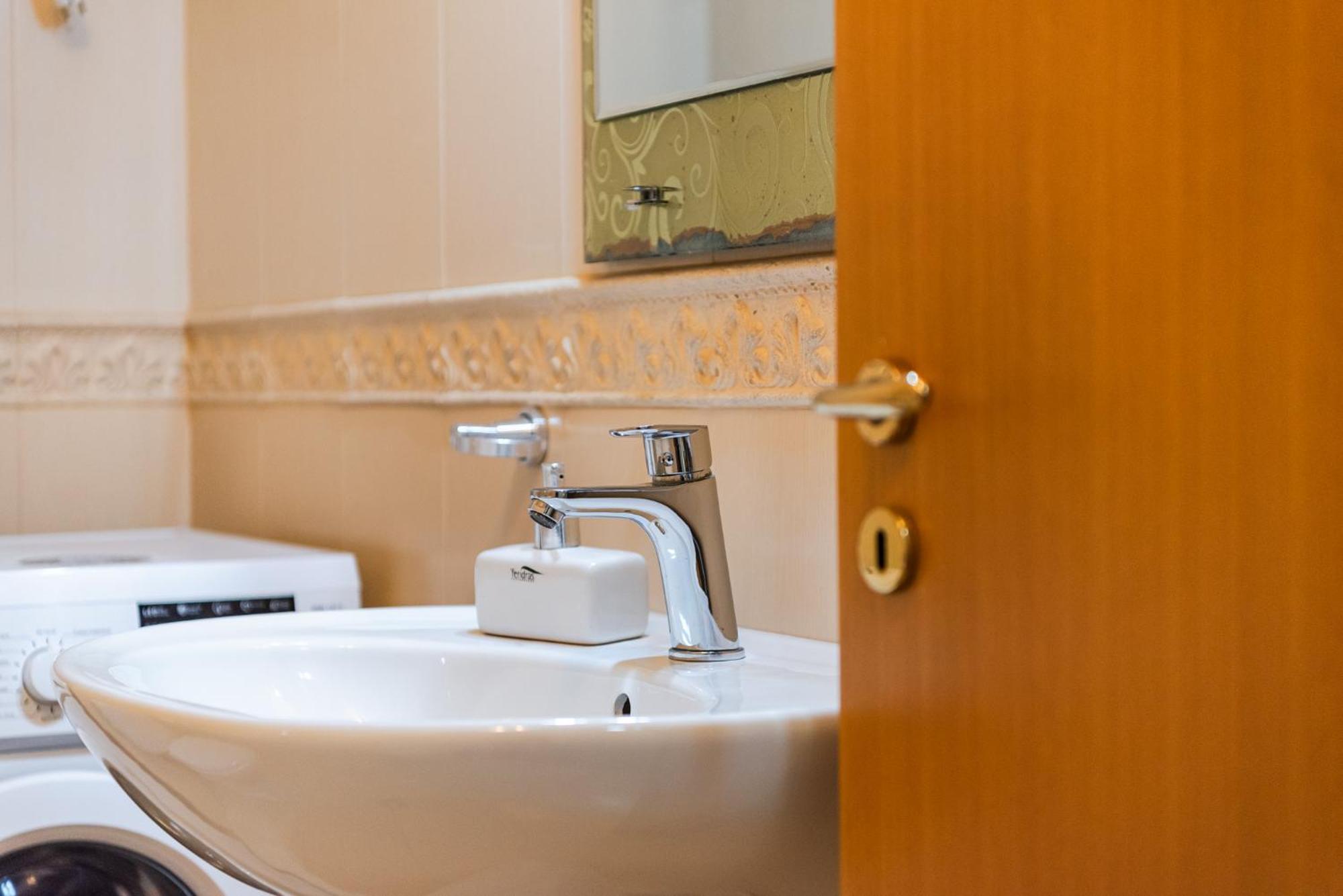 Belleview Apartment 4 Вльора Екстер'єр фото
